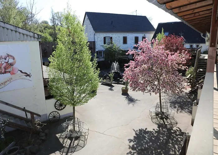Apartment Schoene Kleiner Onkel Auf Idyllischem Reiterhof Nahe Burg Eltz Munstermaifeld