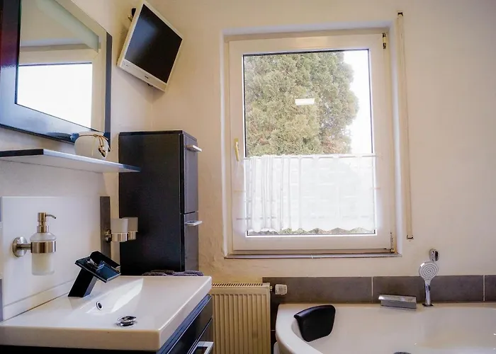 Schoene Kleiner Onkel Auf Idyllischem Reiterhof Nahe Burg Eltz Apartment Munstermaifeld